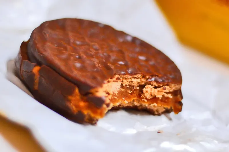 Alfajores, sandwich cookies filled with dulce de leche