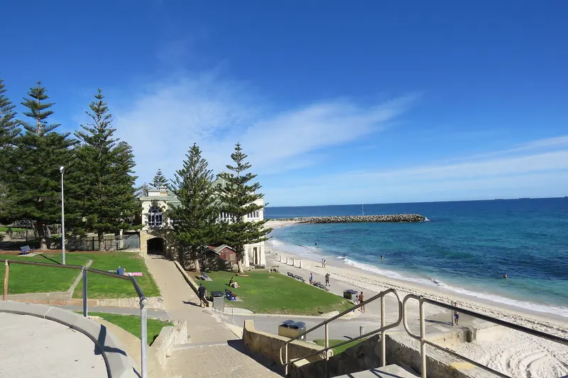 White sand and blue water at Cottesloe Beach in Perth