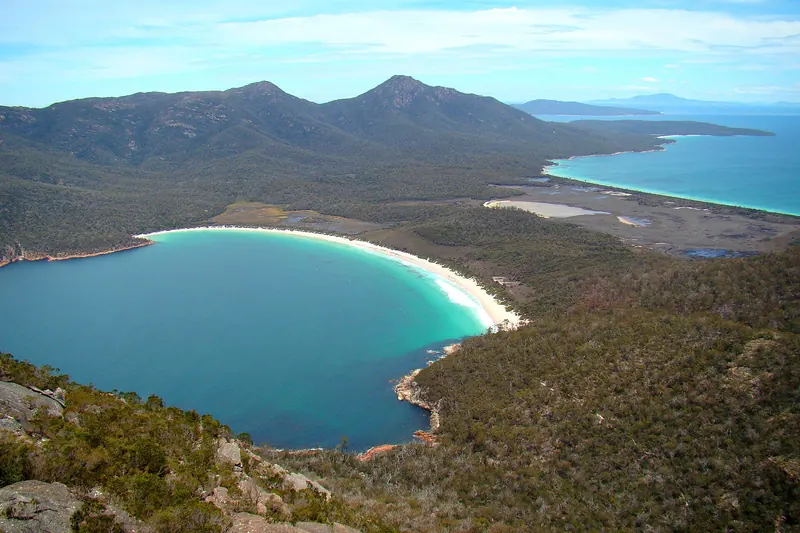 The curved white sand of Wineglass Bay in Freycinet National Park