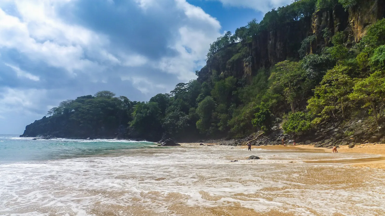 The turquoise water and white sand of Baía do Sancho beach on Fernando de Noronha