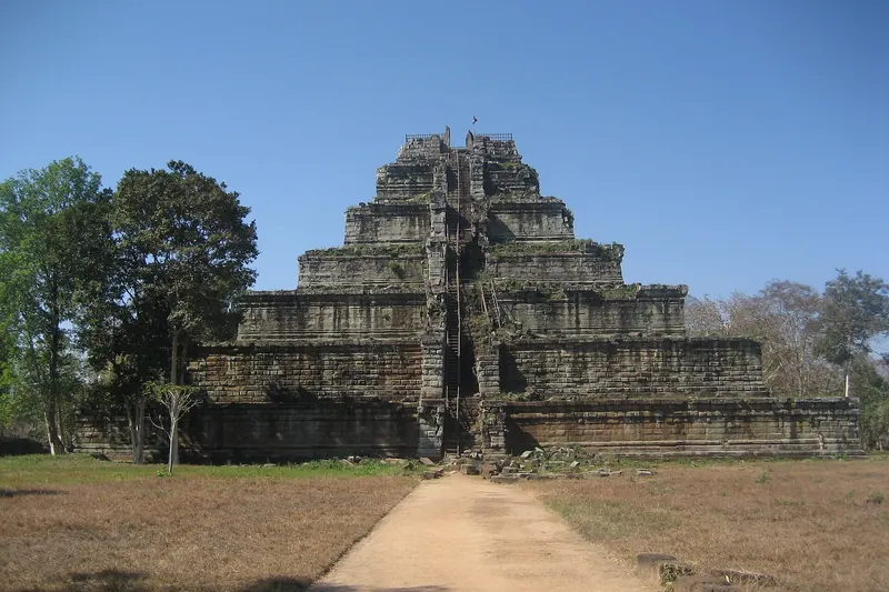 Prasat Thom at Koh Ker