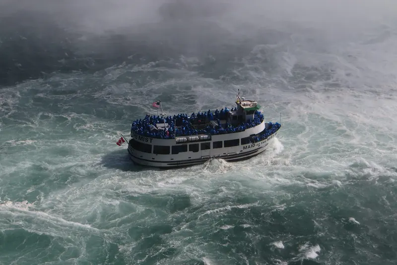 A boat tour approaching Horseshoe Falls