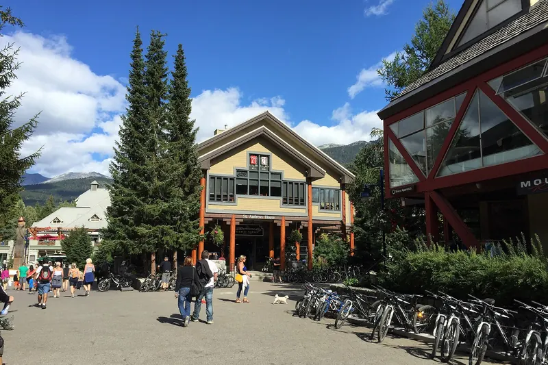 Whistler's surrounding mountain scenery