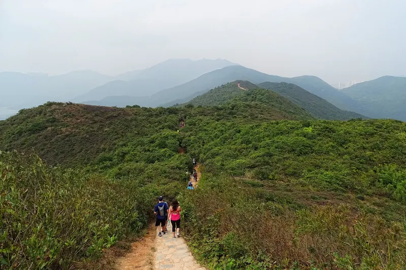 The ridge of the Dragon's Back trail with coastline views
