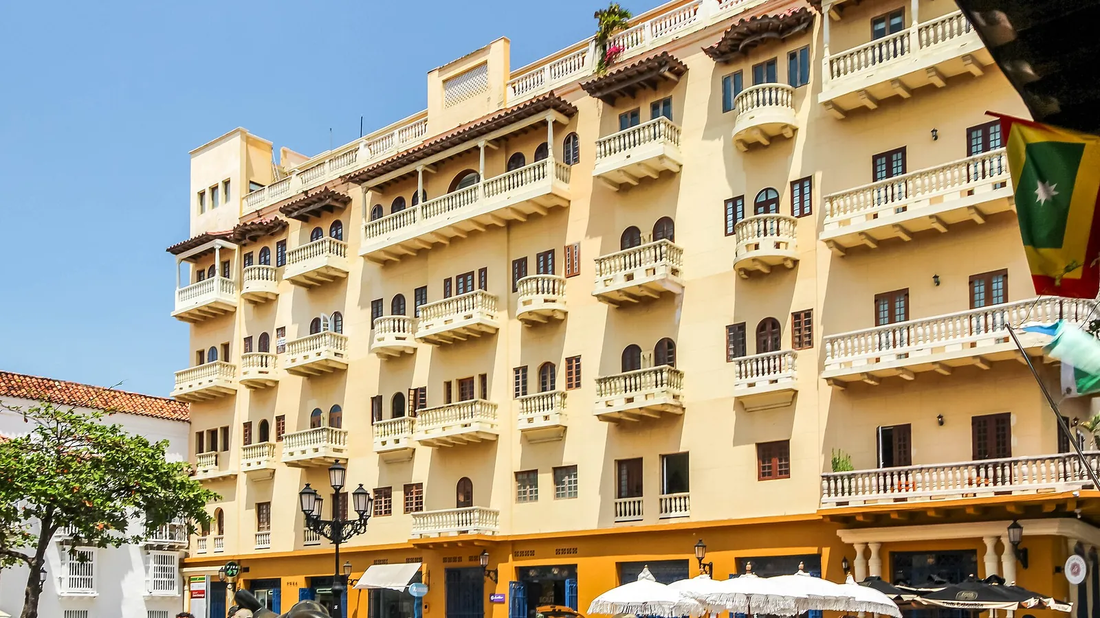 Plaza de Santo Domingo in the old city of Cartagena with coloured colonial buildings