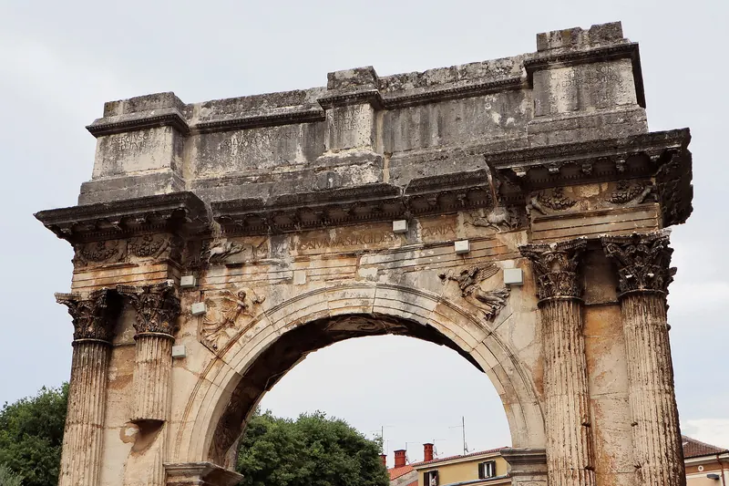 The Arch of the Sergii in Pula