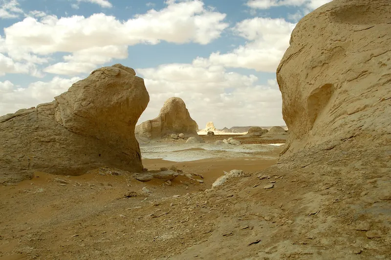 The otherworldly rock formations of the White Desert
