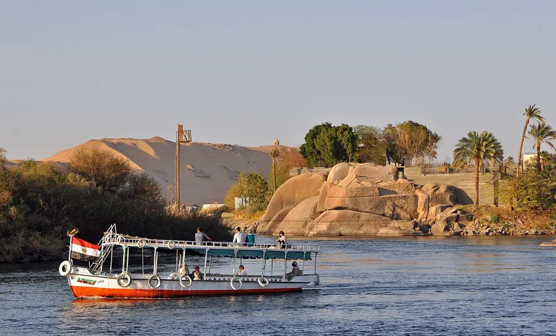 The Nile riverbank between Luxor and Aswan