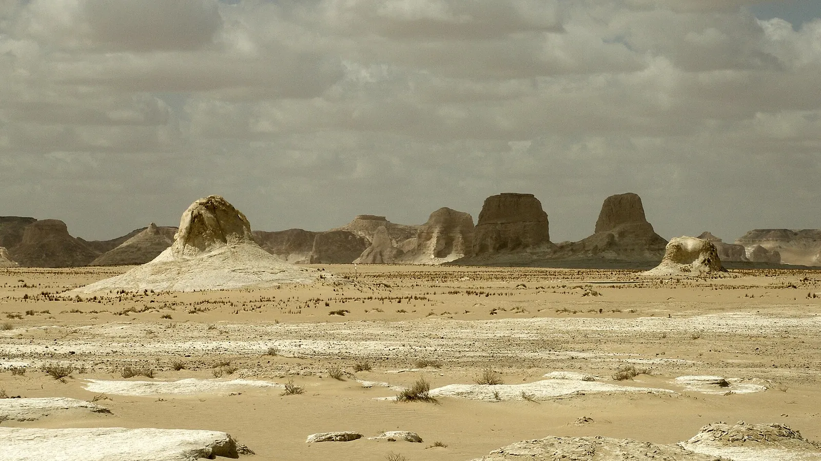 Chalk rock formations in Egypt's White Desert