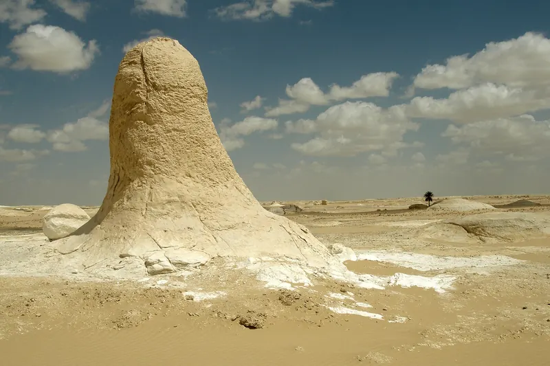 A mushroom-shaped rock formation in the White Desert