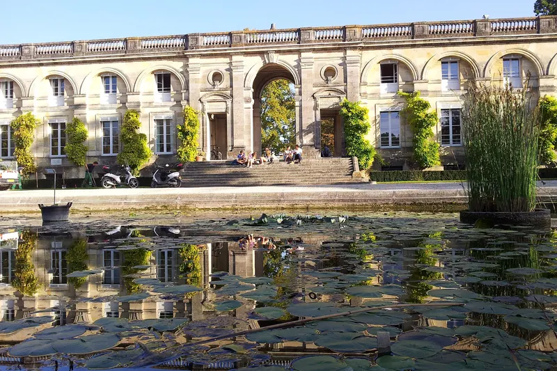 The water feature at the Jardin Botanique, one end of Bordeaux's riverfront promenade
