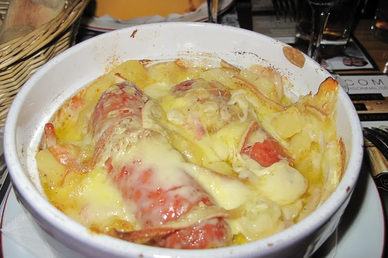 Diots, Savoyard pork sausages simmered in white wine