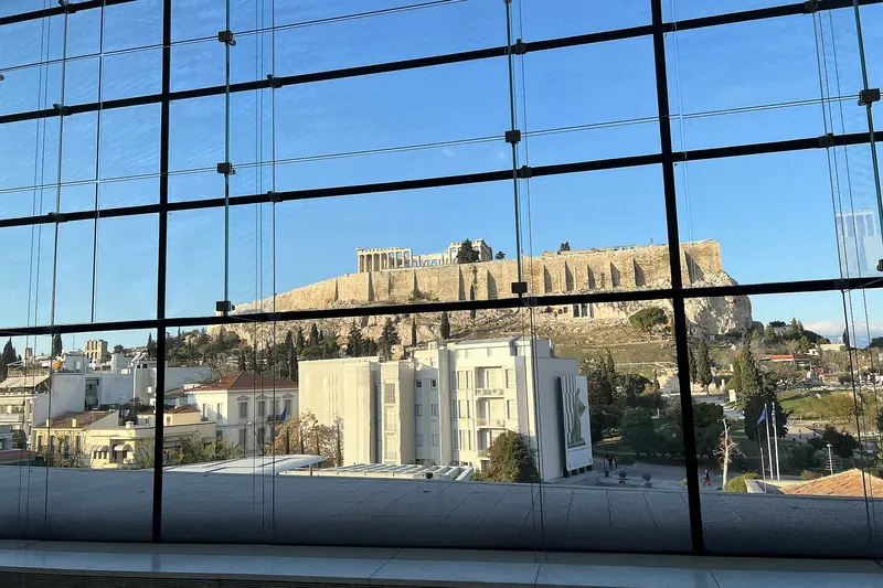 The Acropolis Museum with the Acropolis visible behind it