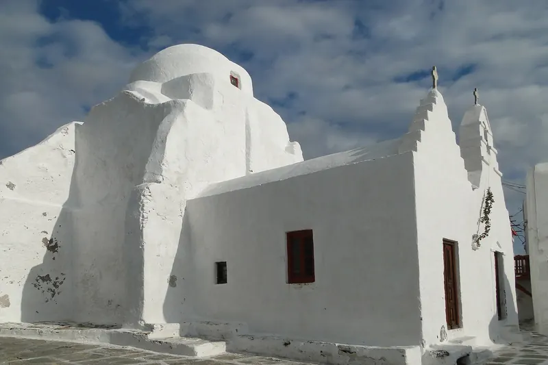The whitewashed Panagia Paraportiani church complex