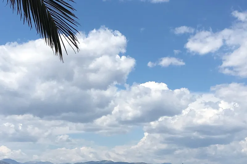 A boat approaching the Bourtzi fortress in Nafplio's harbour