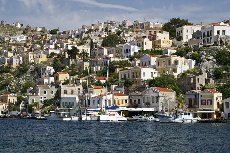 The pastel-coloured neoclassical houses of Symi