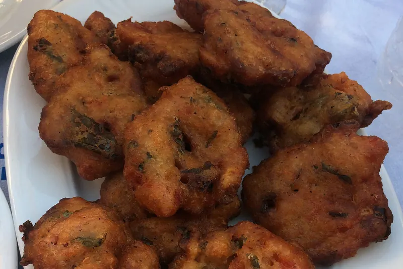 Tomatokeftedes, Santorini's tomato fritters