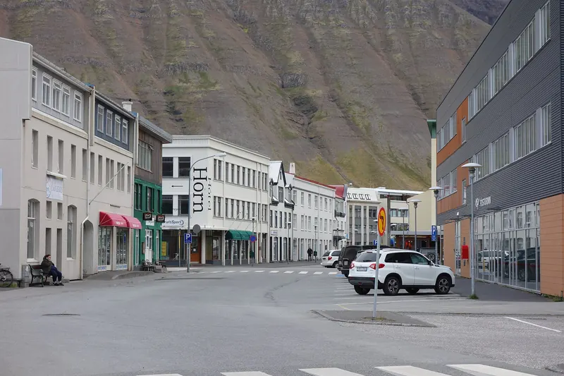 Colourful old wooden buildings along Ísafjörður's Hafnarstræti