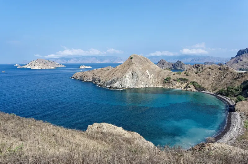 The three-bayed viewpoint from the top of Padar Island