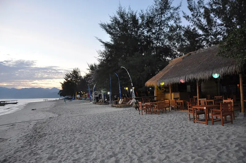 The beach path around Gili Trawangan, free of cars