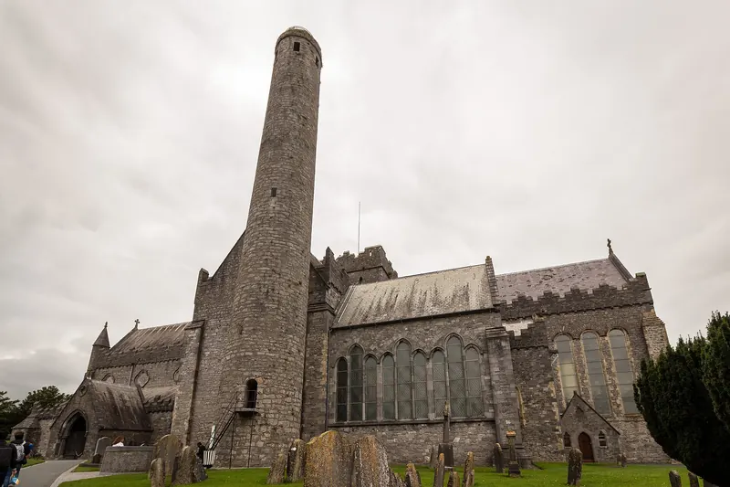 St Canice's Cathedral and round tower in Kilkenny