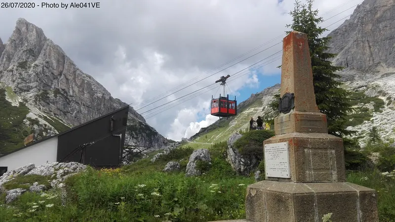 The cable car climbing from the Falzarego pass to the summit of Lagazuoi