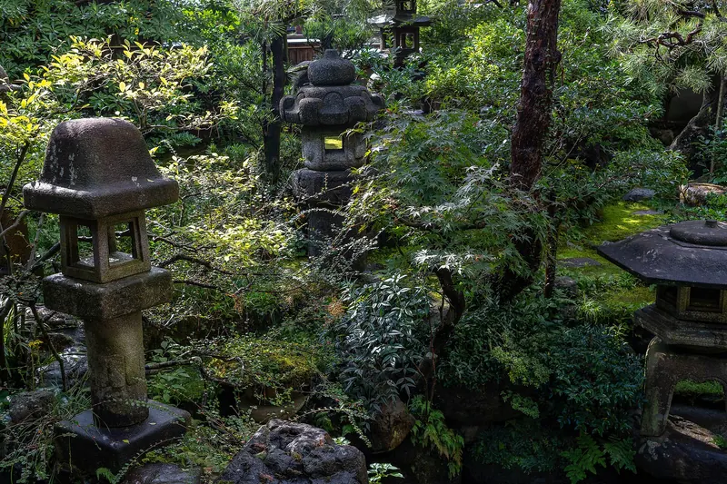 Earthen-walled lanes in Kanazawa's Nagamachi Samurai District