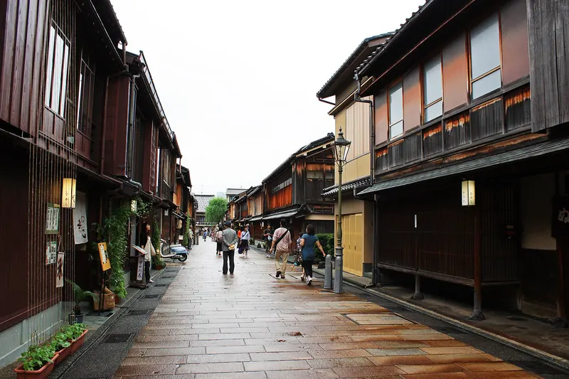 A lantern-lit lane in Higashi Chaya at dusk