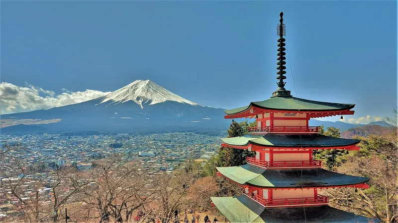 Chureito Pagoda framing Mount Fuji behind it