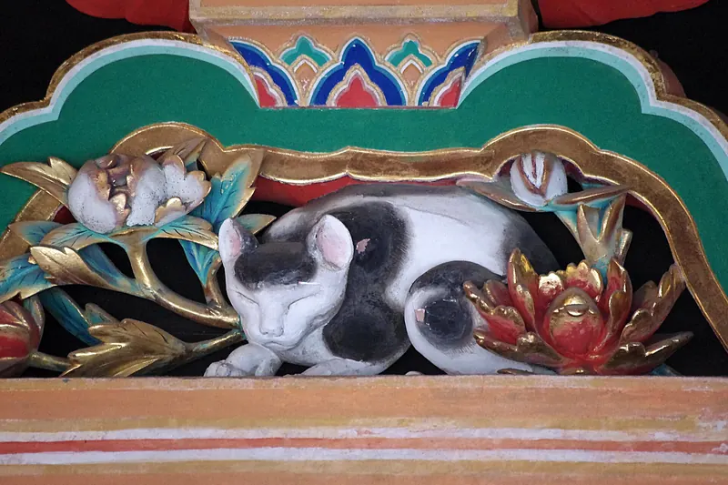 The Nemuri-neko sleeping cat carving at Toshogu Shrine