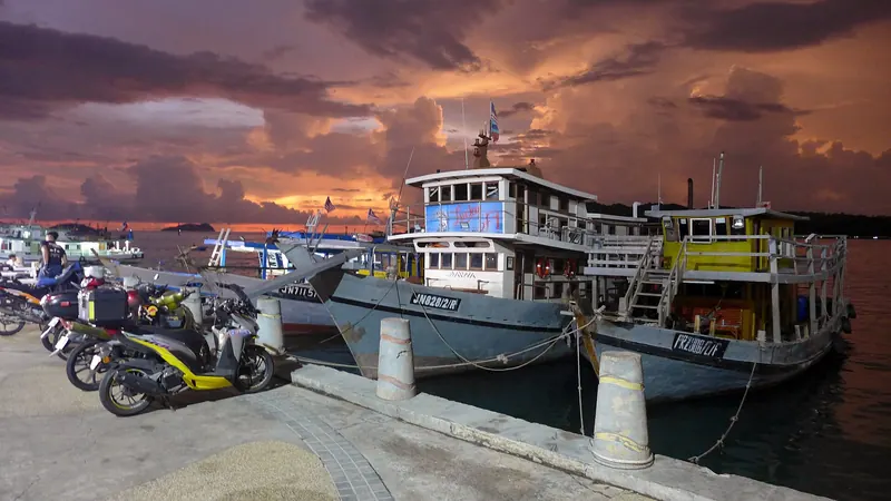Boats along the Kota Kinabalu waterfront