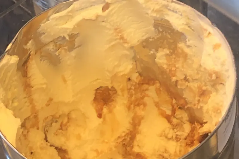 Hokey pokey, a New Zealand ice cream flavour with honeycomb toffee pieces