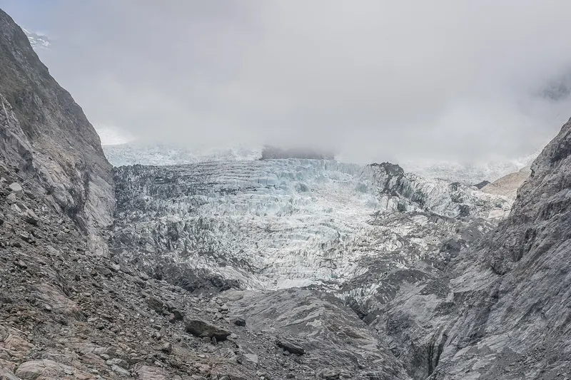 Walking the valley track toward Franz Josef Glacier