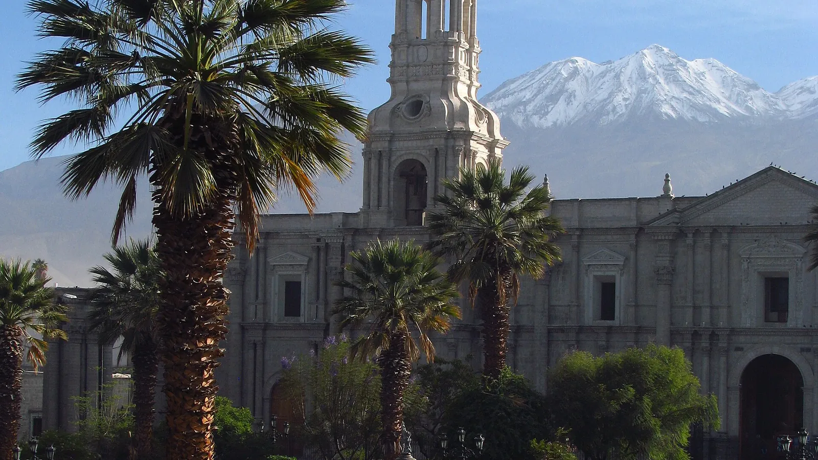 The Plaza de Armas in Arequipa, built from white volcanic stone