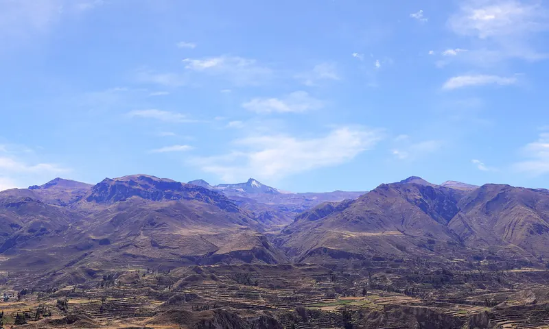 Hiking trails through Colca Canyon