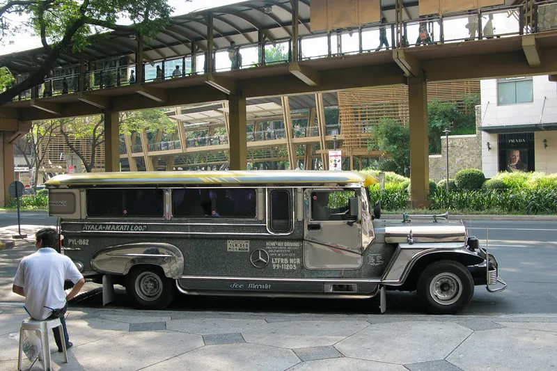 A colourful jeepney in Manila traffic