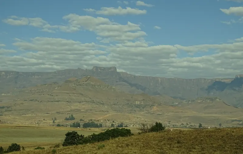 The Amphitheatre, a huge curving rock wall in the Drakensberg mountains