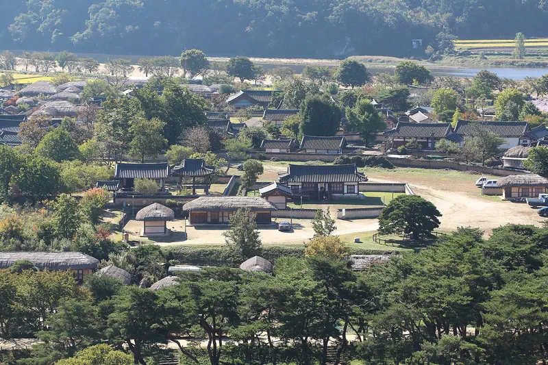Thatched-roof houses in Hahoe Folk Village