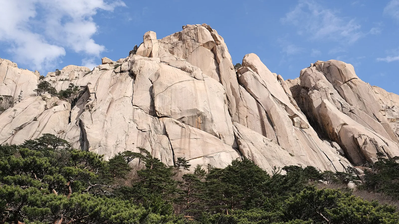A wide panorama of the granite peaks of Seoraksan National Park