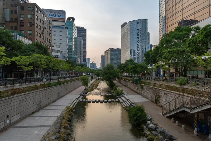 The Cheonggyecheon stream running through the city at sunrise