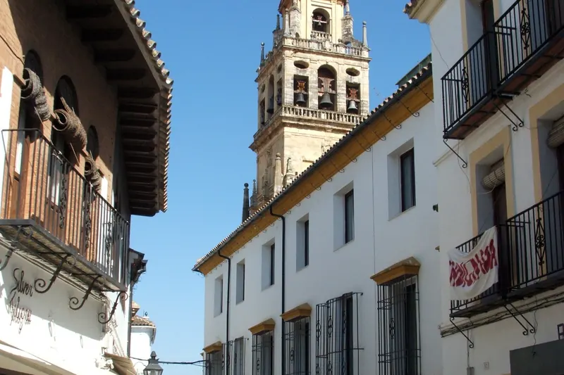 A whitewashed lane in Córdoba's old Jewish quarter
