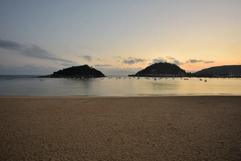 Ondarreta beach at the western end of San Sebastián's bay