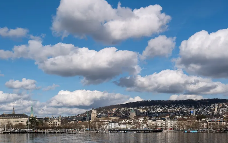 Bürkliplatz and the Quaibrücke bridge seen from Lake Zurich