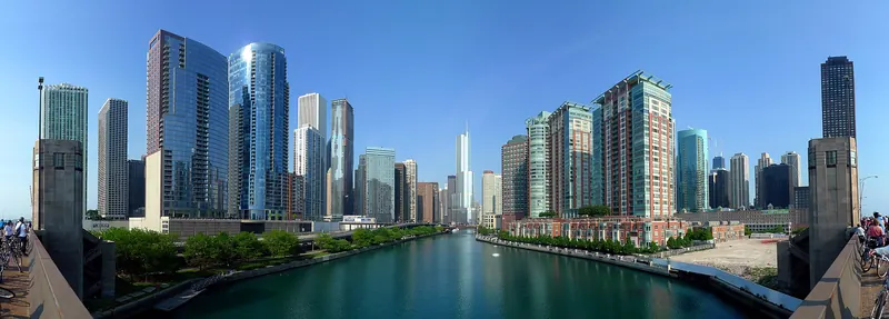 Towers lining the Chicago River in the Loop