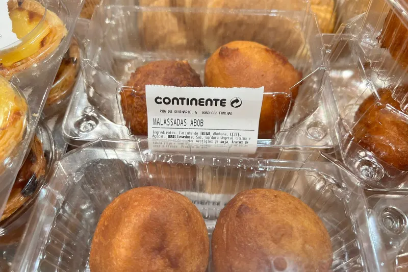 Malasadas, Portuguese doughnuts rolled in sugar
