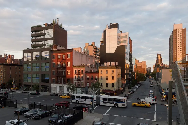 Planting and walkway along the High Line