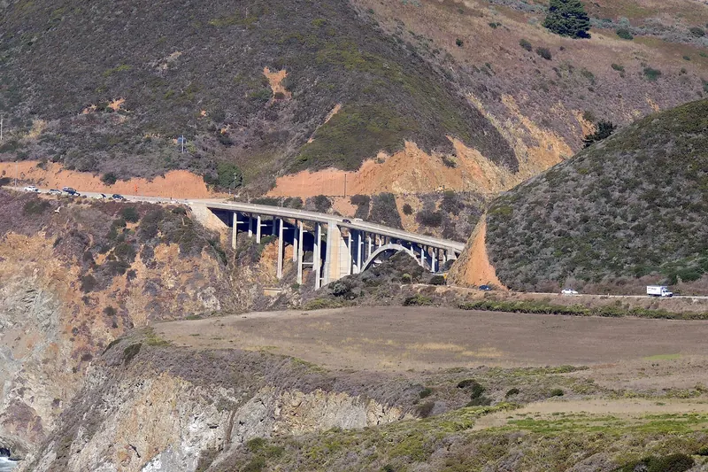 Highway 1 crossing Bixby Bridge on the Big Sur coast