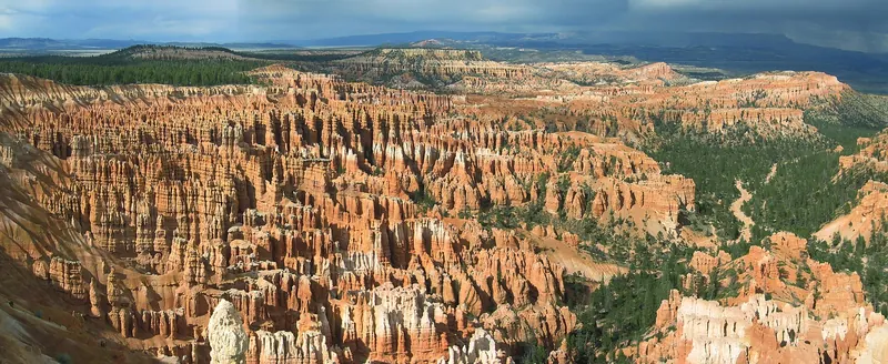 The hoodoo amphitheatre at Bryce Canyon