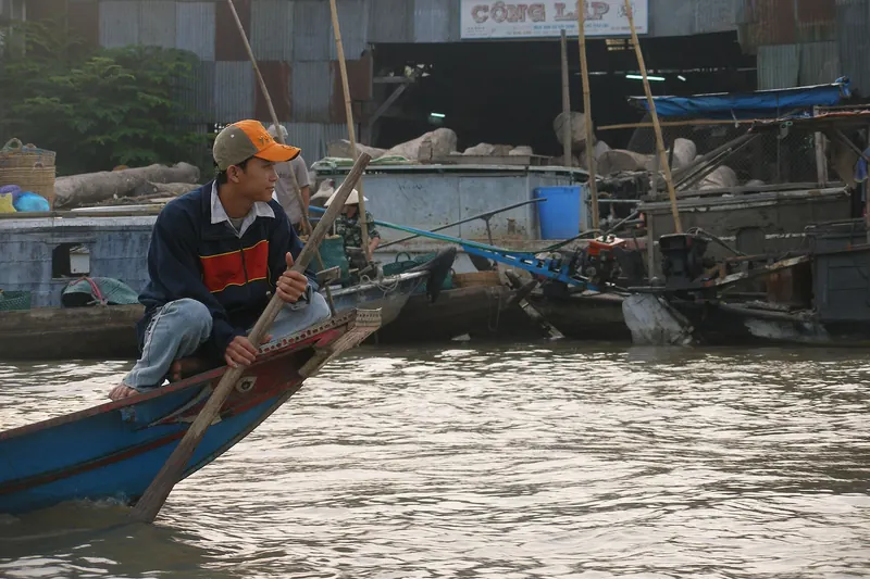 Boats gathering at the Cai Rang floating market near Can Tho in the early morning